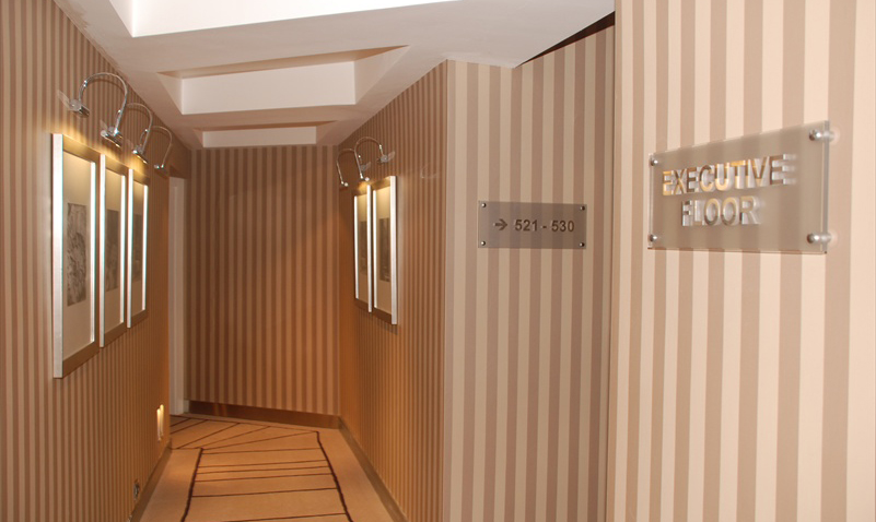Elegance Hotel İnternational